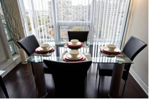 Urban Furnished Suites - Mississauga