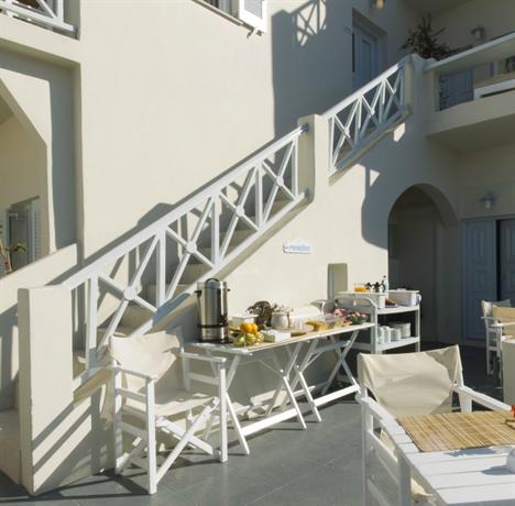 Blue Dolphins Hotel Santorini