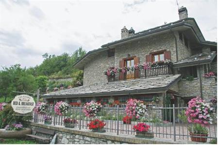 Les Fleurs Bed & Breakfast