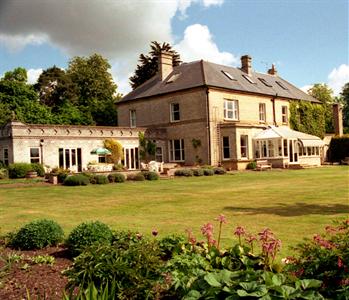 Broomhall County Hotel Saham Toney