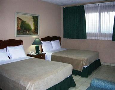 Mariscal Hotel & Suites