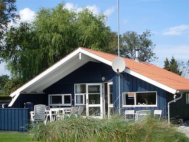 Two-Bedroom Holiday home in Borkop 10