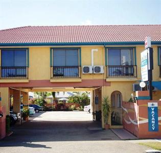 Cedar Lodge Motel Townsville