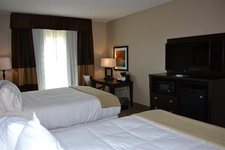 Holiday Inn Express & Suites St Joseph