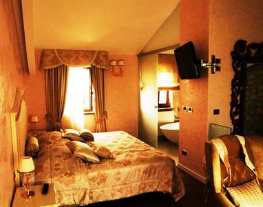 San Rocco Hotel and Restaurant