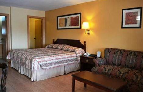 Deluxe Inn and Suites Weslaco