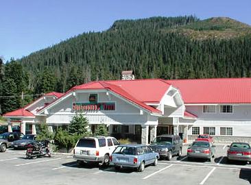 Summit Lodge at Snoqualmie Pass