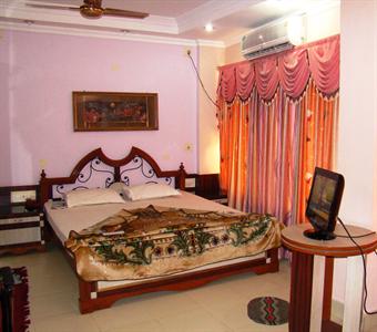 Hotel Parbati International