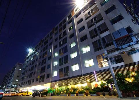 Centric Place Hotel