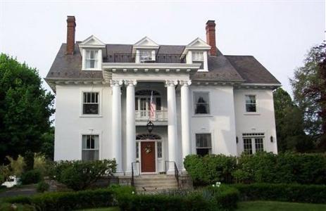 White Hall Manor Bed & Breakfast