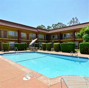 Rodeway Inn & Suites Corona