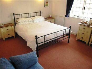 White Hart Sherington