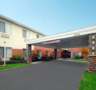 Comfort Suites Vancouver