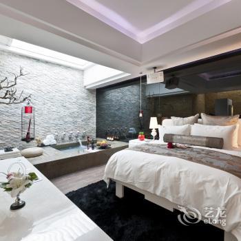 Prelude Ningbo Huayue Hotel