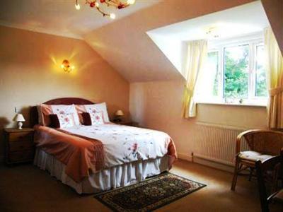 Coombe Wood Lodge