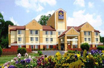 BEST WESTERN Plus Huntersville Inn & Suites Near Lake Norman