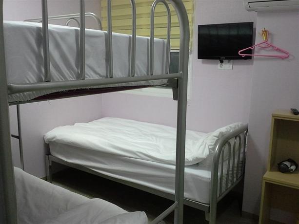 Rainbow Hostel Myeongdong