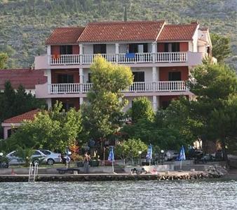 Kiko Pension Seline