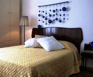 Lenzi's B&B