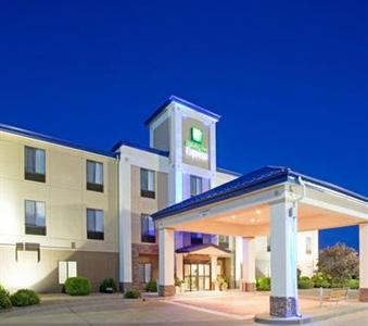 Holiday Inn Express Hotel & Suites Garden City