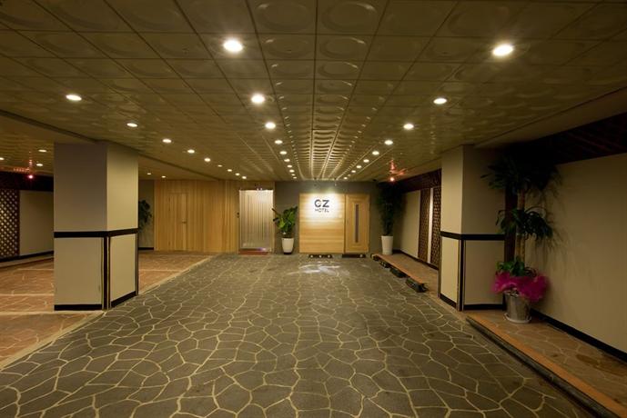 Ez Hotel