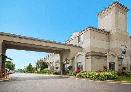 Sleep Inn and Suites Grand Rapids