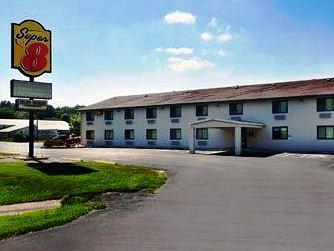 Super 8 Motel Decorah