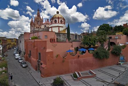 Casa Rosada Hotel