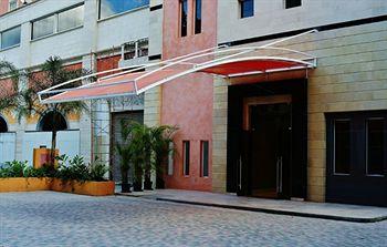 Altamira Village Hotel & Suites