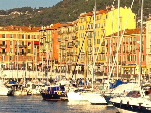 Charming Harbor - Large 1-bedroom at Nice harbor