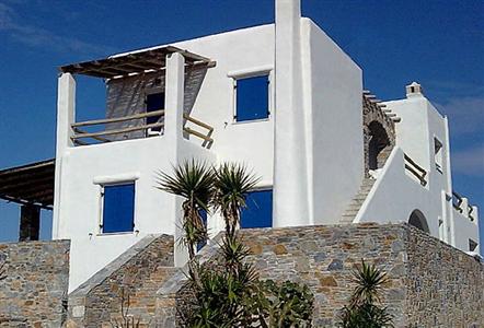 Syros Apartments Kini