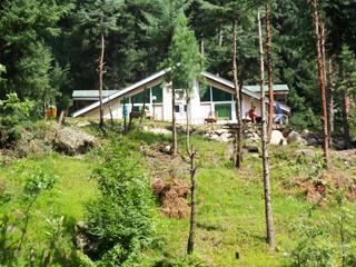 Krimzon Pahalgam Resort