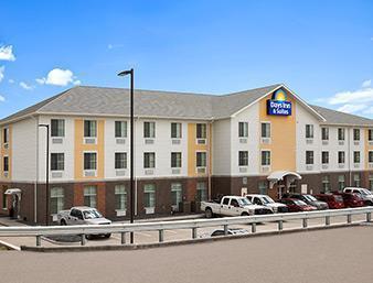 Days Inn & Suites Belmont