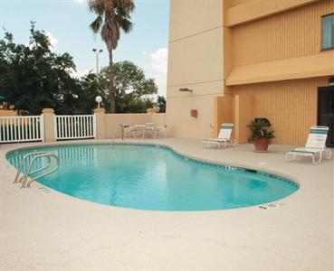 La Quinta Inn & Suites Houston-Baytown East