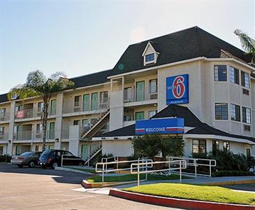 Motel 6 Buena Park