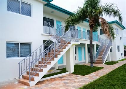 Hollywood Beachside Boutique Suites