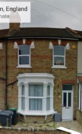 Homestay in Wood Green near Bowes Park Railway Station