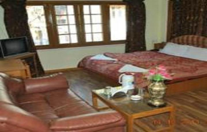 Hotel Abshar Pahalgam