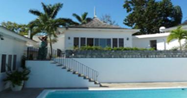 Cozy 2 BR Villa with Pool - Montego Bay