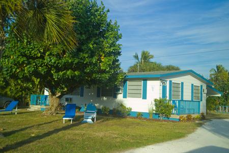 Tropical Winds Motel & Cottages