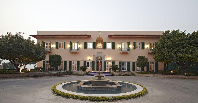 Gateway Hotel Ramgarh Lodge Jaipur