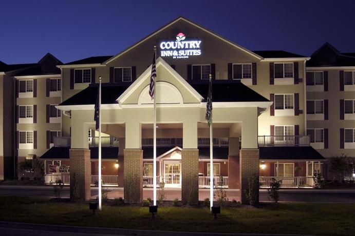 Country Inn & Suites Indianapolis Airport South