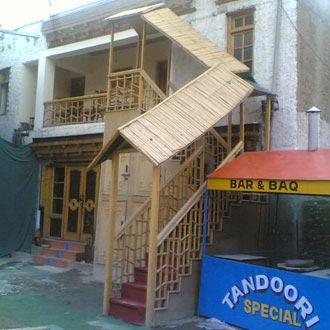 Hotel De Zojila Kargil