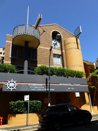 Mariners Court Hotel