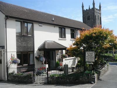 Rowan Lodge