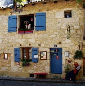 Le Colombier De Cyrano Et Roxane