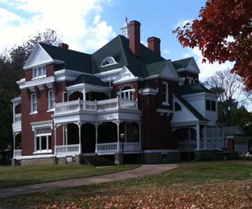 Lyons' Victorian Mansion