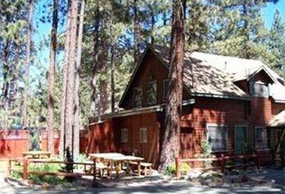 Golden Bear Cottages Resort