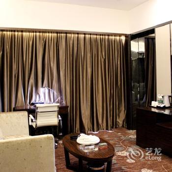 Days Hotel Xiamen Junlong