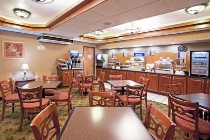 Holiday Inn Express Hotel & Suites Saint Clairsville